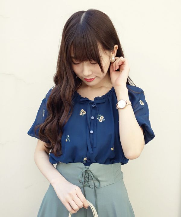 ポピー総刺繍ブラウス/F i.n.t[29AF02i011] | F i.n.t公式通販サイト