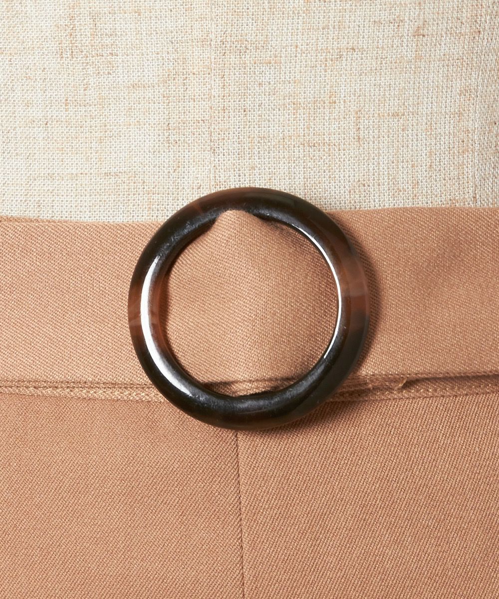 detail up (beige)