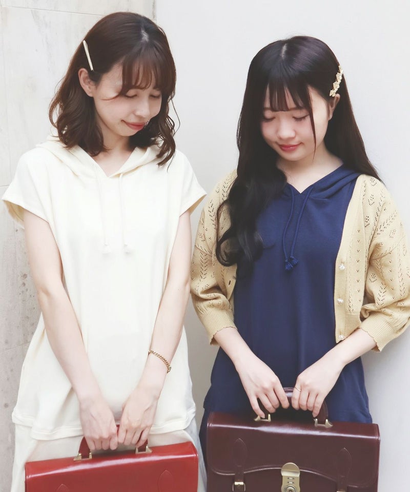 左:158cm / 右:153cm