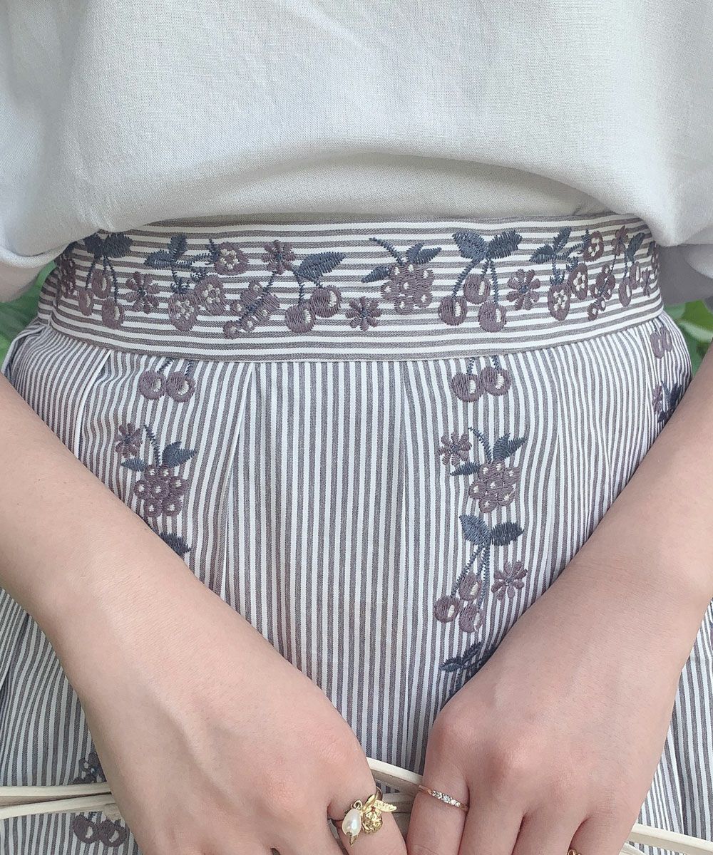 フルーツ刺繍ストライプスカート/F i.n.t [34AG03p016] | F i.n.t公式
