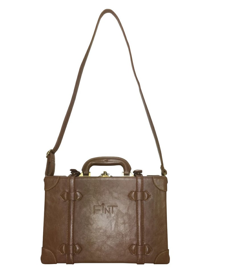 ショルダーストラップを付けた場合 (beige)