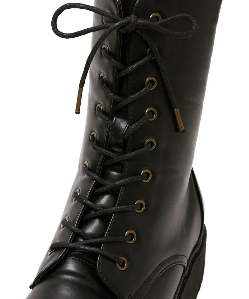 レースアップ部分アップ (black)