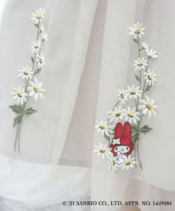 pink beige / 刺繍アップ