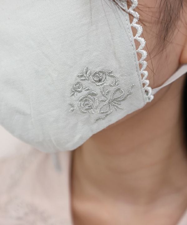 ケース付きミニブーケ刺繍マスク/F i.n.t [37AB18a010] | F i.n.t公式