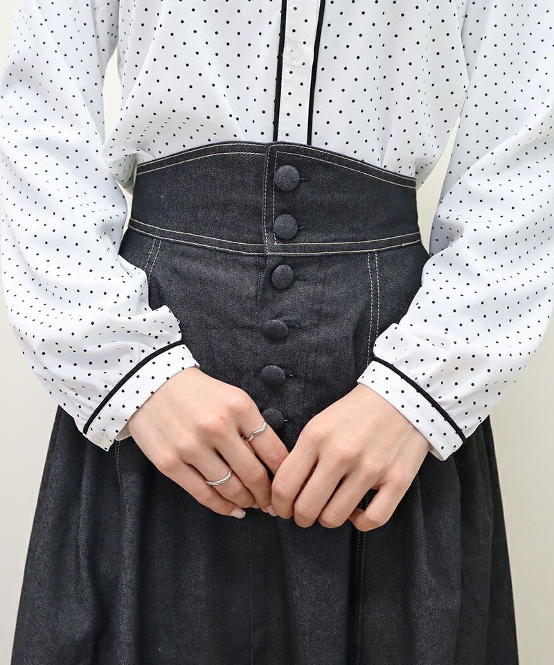 white×black / 袖部分