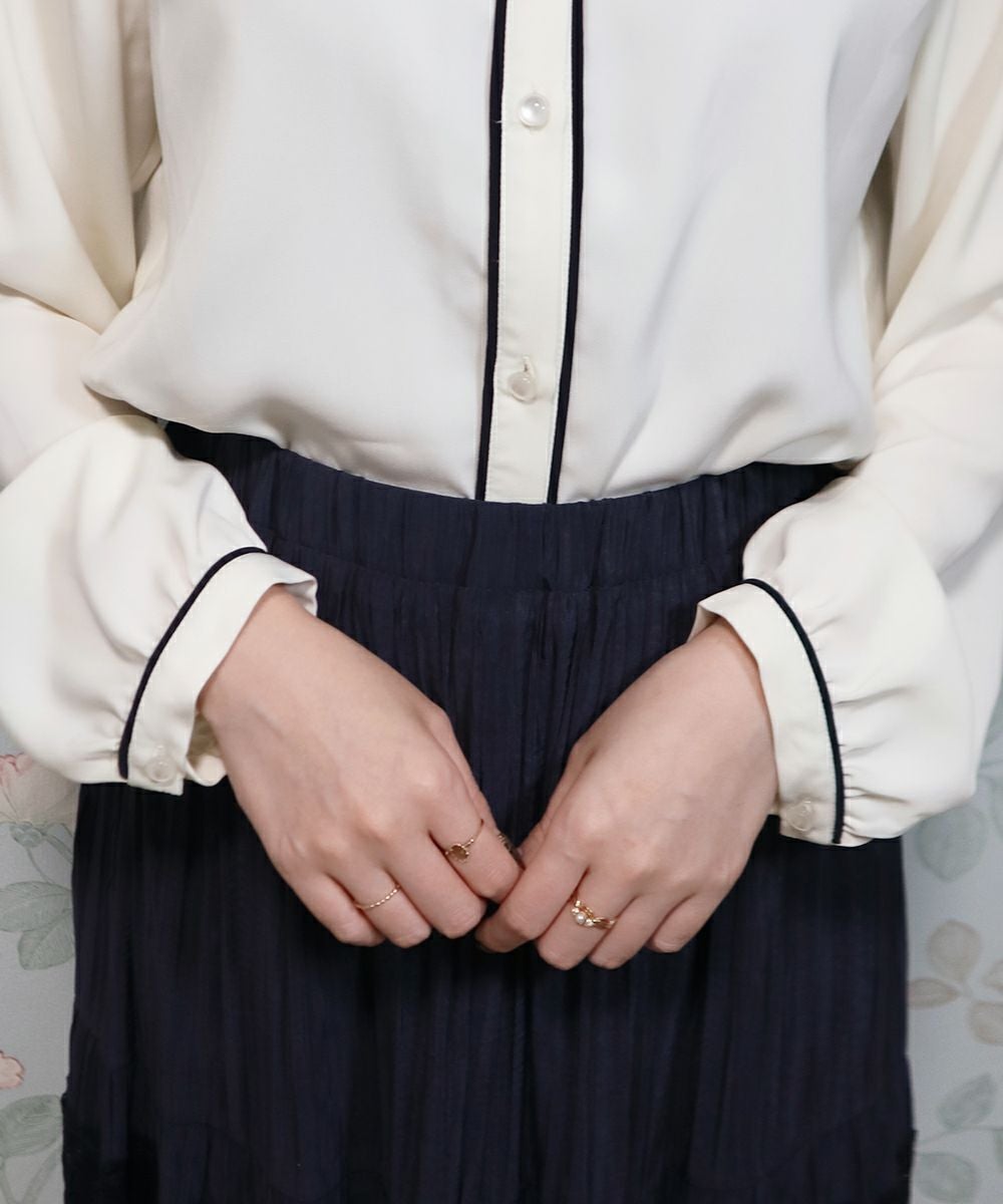 off×navy / 袖部分