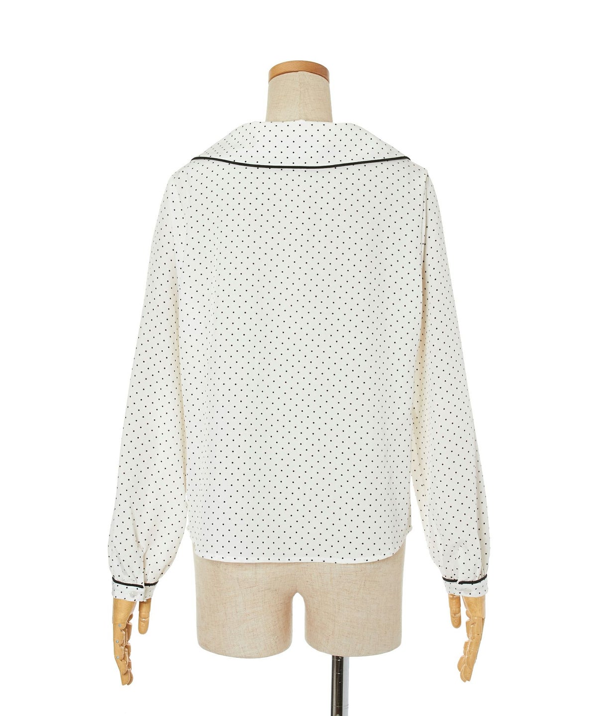 バック (white×black)