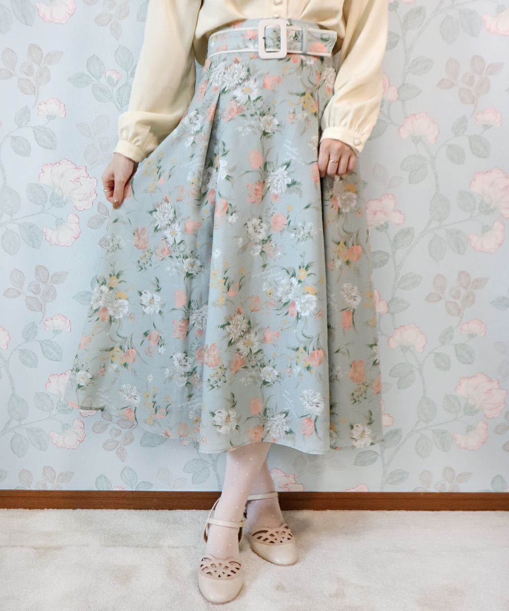 【新品未使用】花柄フレアスカート 黒　オーディアミューズ42 Mila Owen/ミラオーウェン]裾メロー花柄ナローフレアスカート