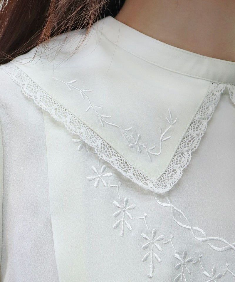 off white / 衿部分