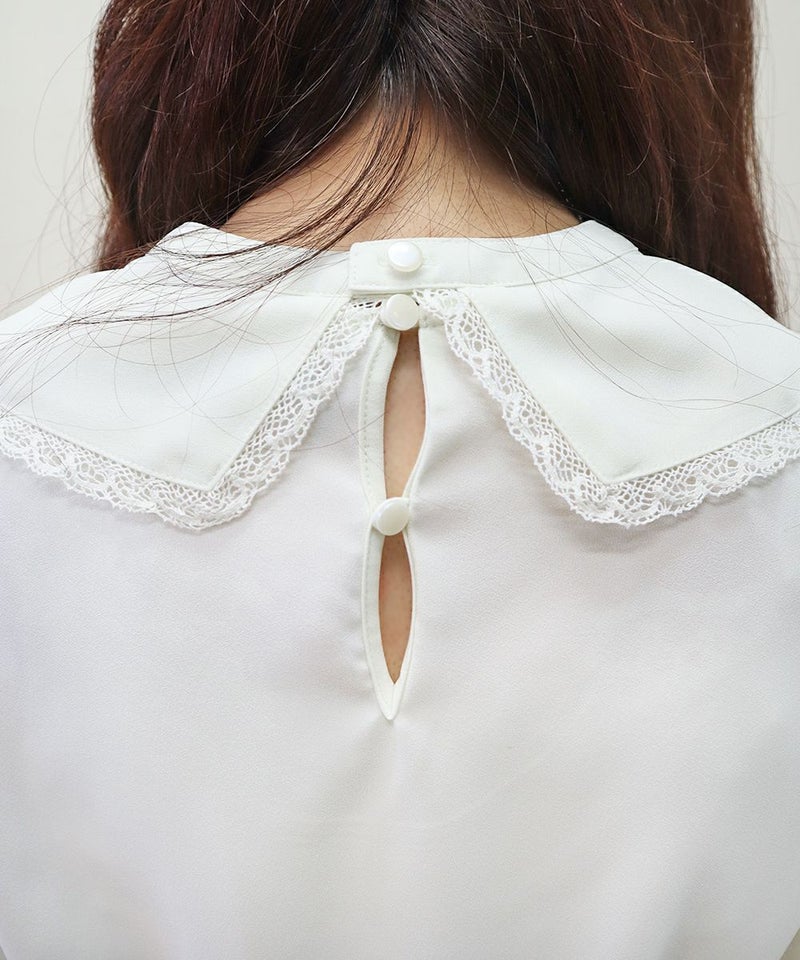 off white / バックボタン