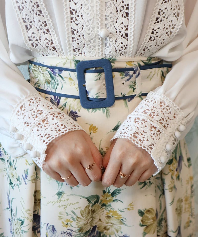 off white / 袖部分