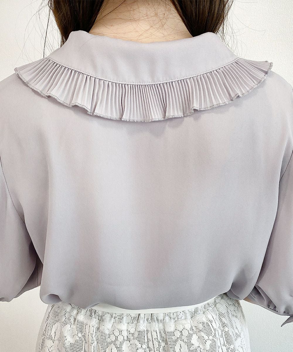 light gray / 衿