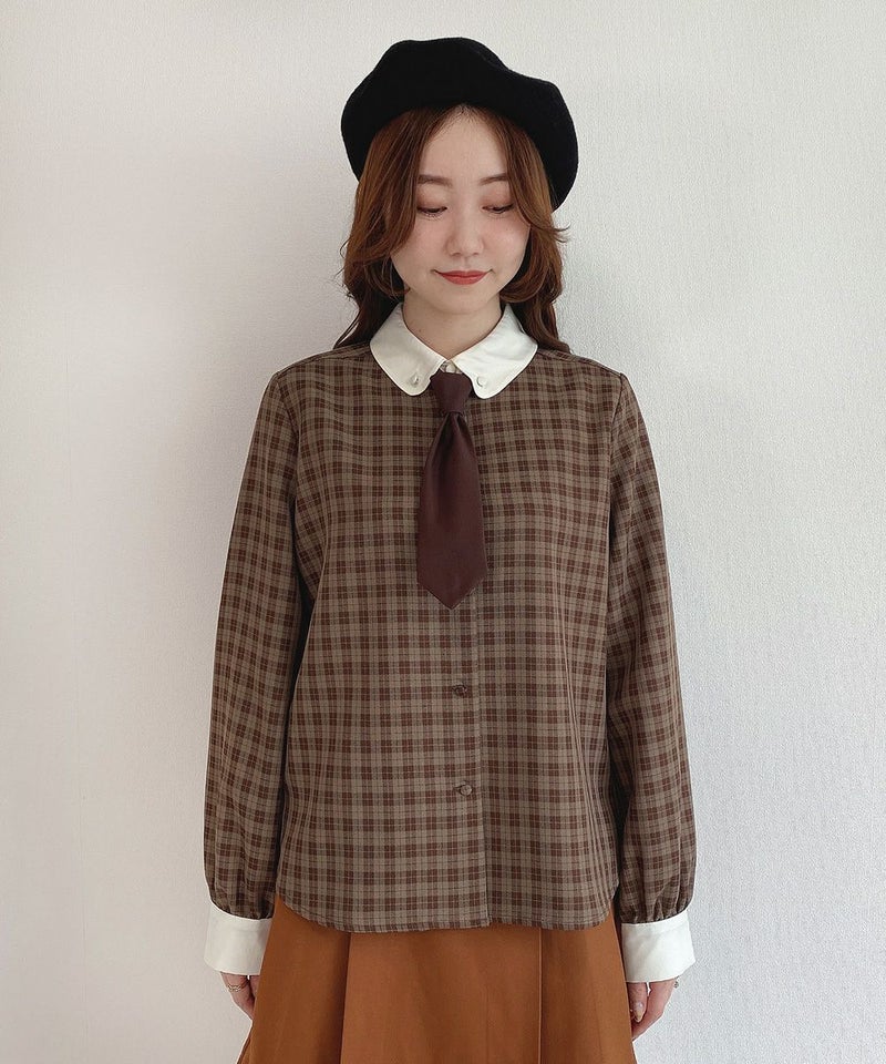 brown×brown / 裾を出した状態