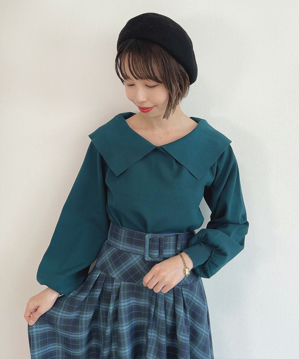 blue green / タイを外した状態