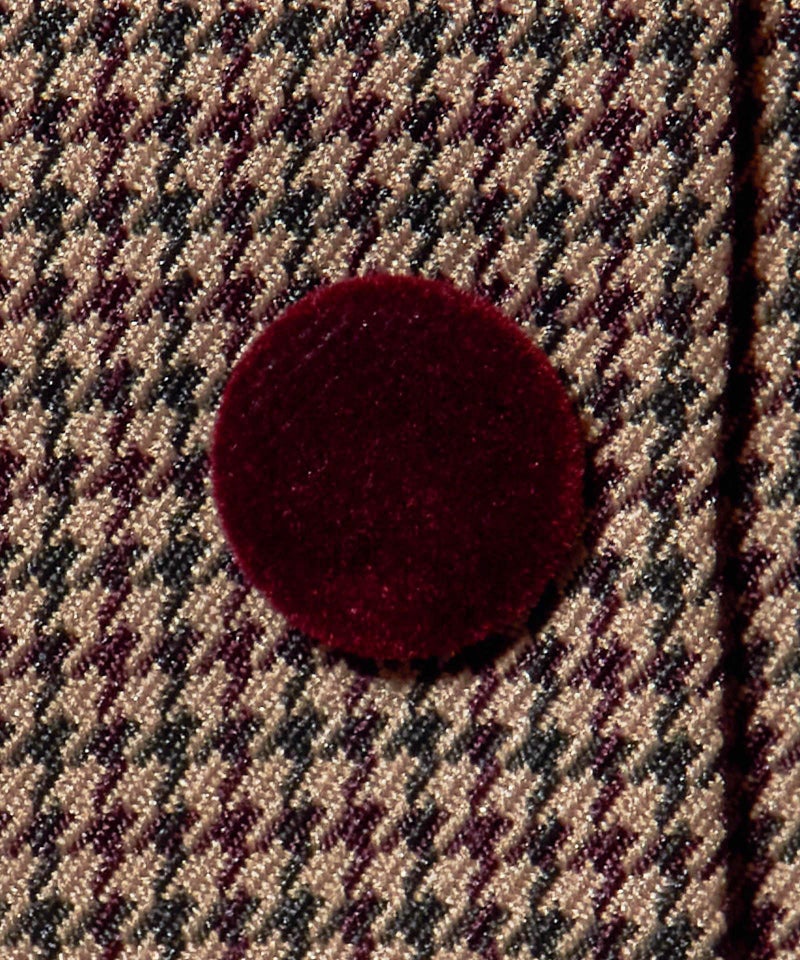 釦アップ (brown)