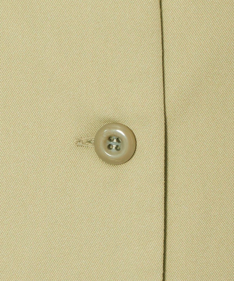 釦アップ (light khaki)