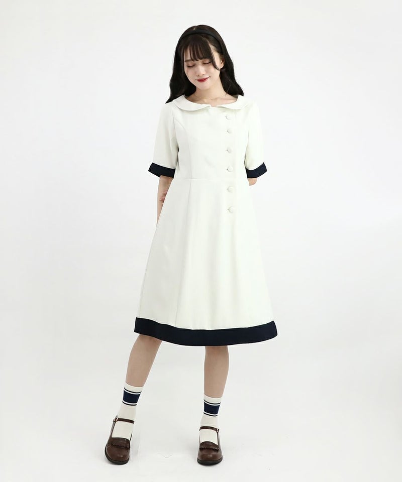 off white / 162cm / タイを外した状態