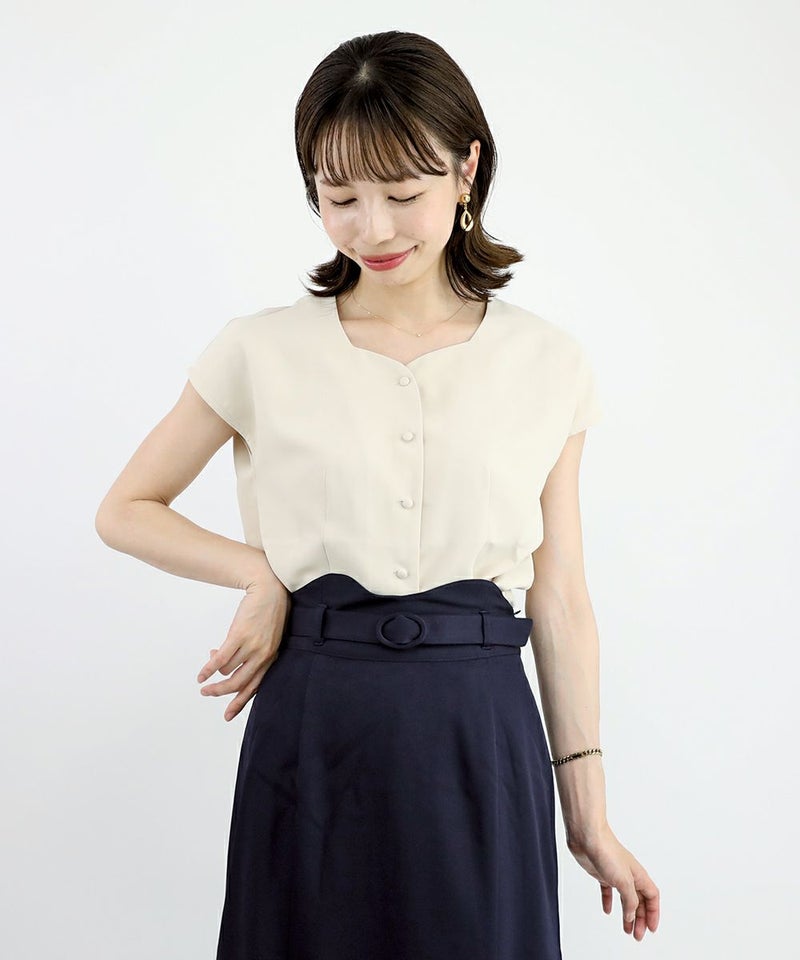 ivory×navy / 158cm / タイとケープを外した状態