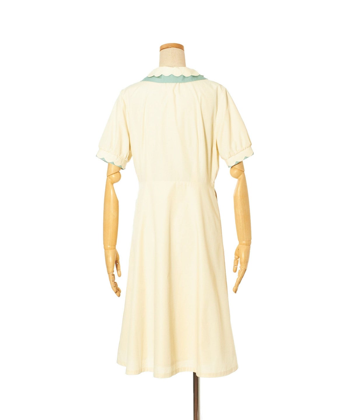 バック (cream)