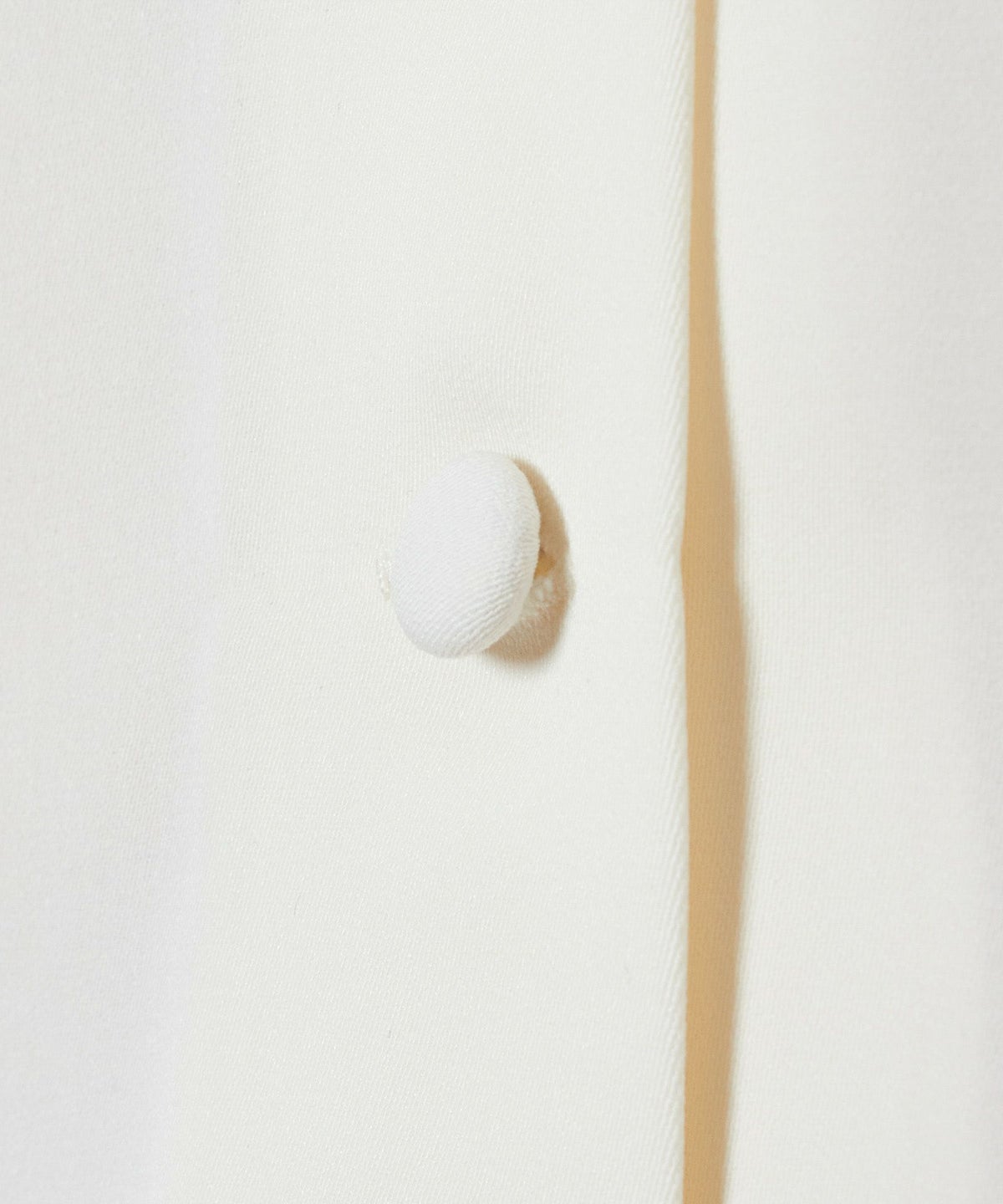 釦アップ (off white)