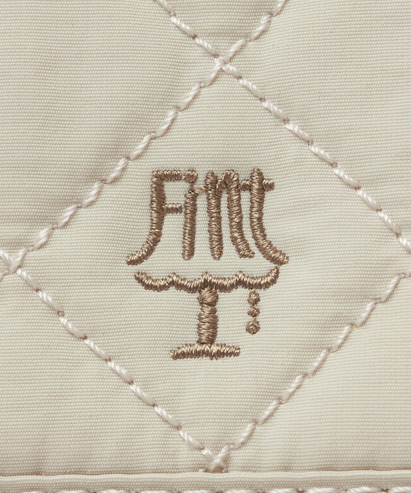 ロゴ刺繍アップ (ivory)