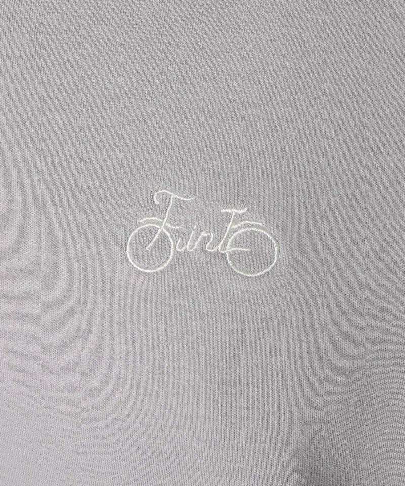 ロゴ刺繍アップ (light gray)