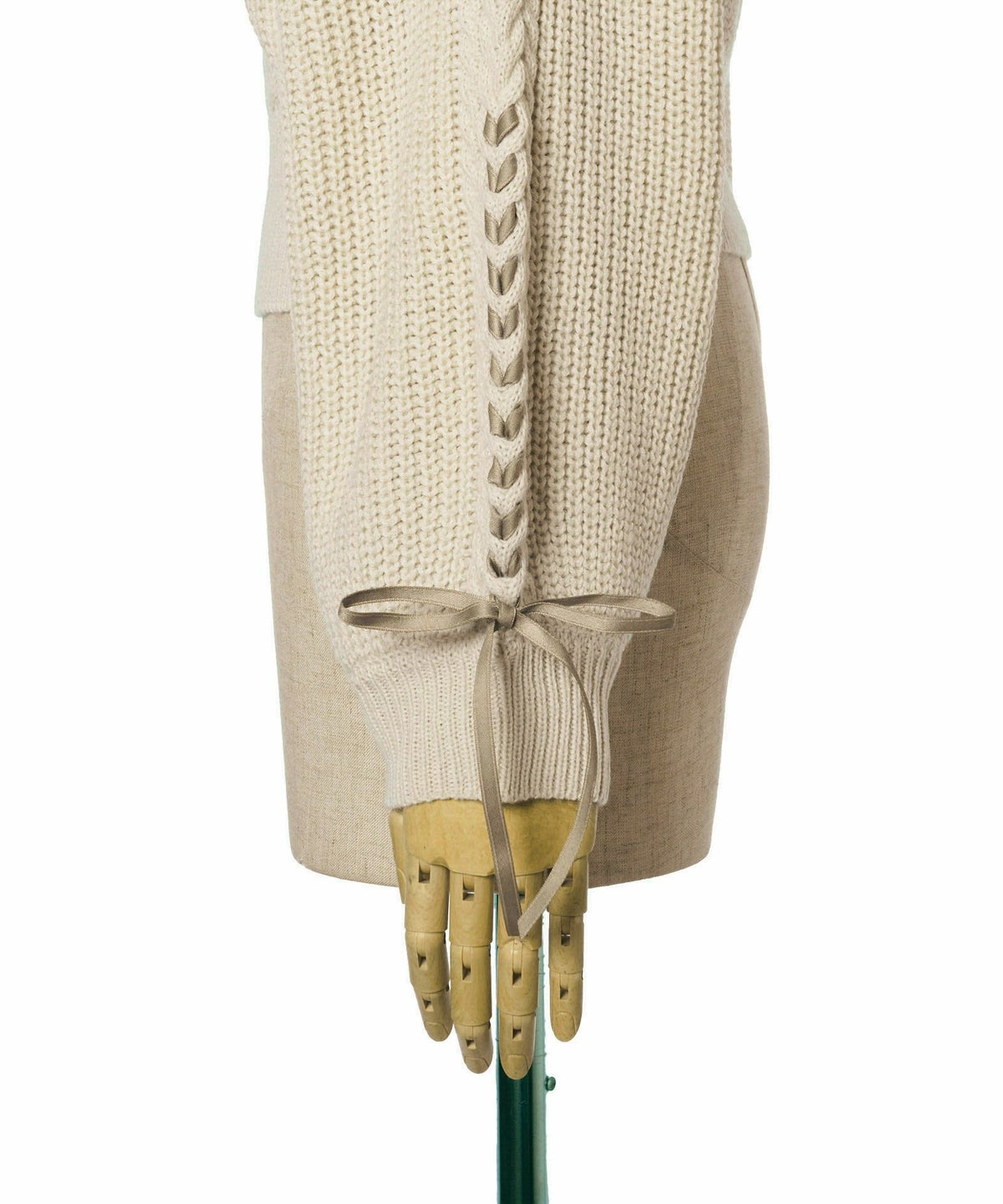 袖レースアップ部分 (off white)