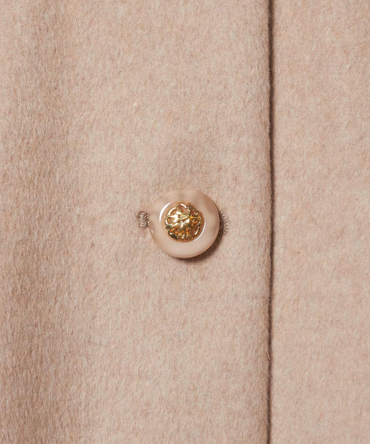 釦アップ (light beige)