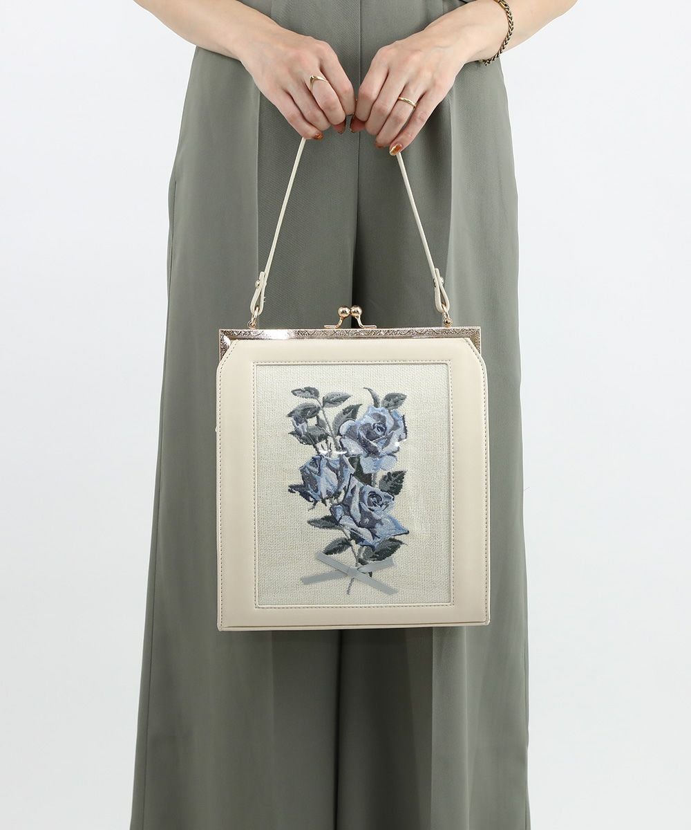 ローズ絵画刺繍がま口バッグ グリーン an another angelus 🪞𝑛𝑒𝑤 𝑎𝑟𝑟𝑖𝑣𝑎𝑙🪞 ⁡ ⁡ 春らしいカラーの ローズ刺繍が