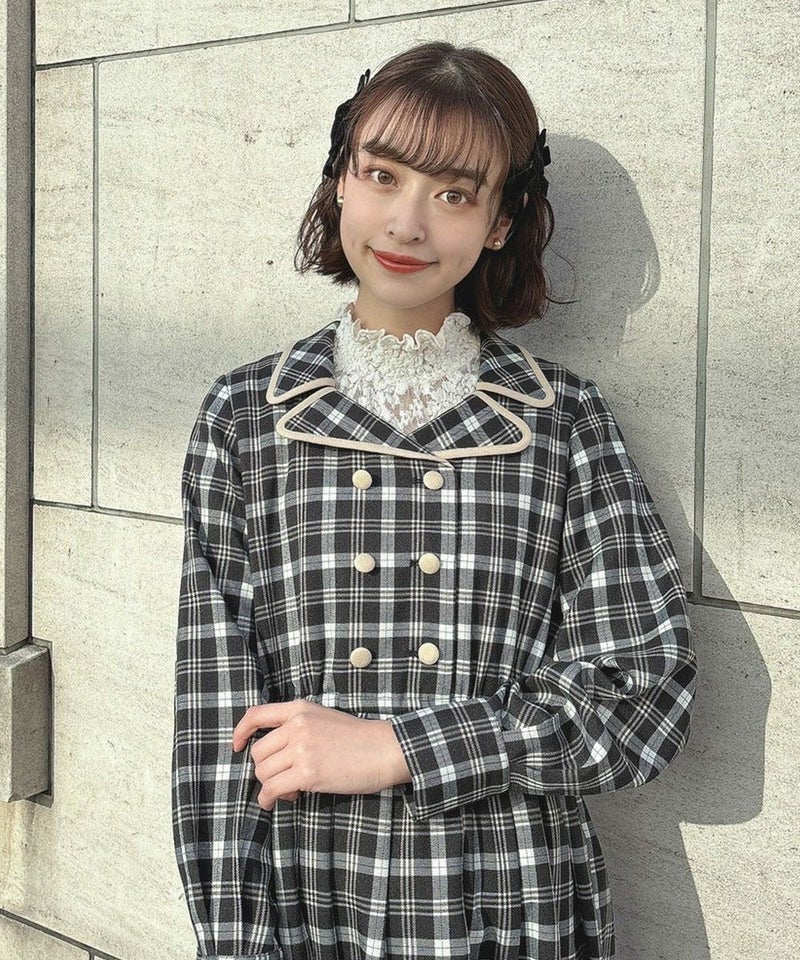 black×beige / 165cm / レーストップスとのレイヤード