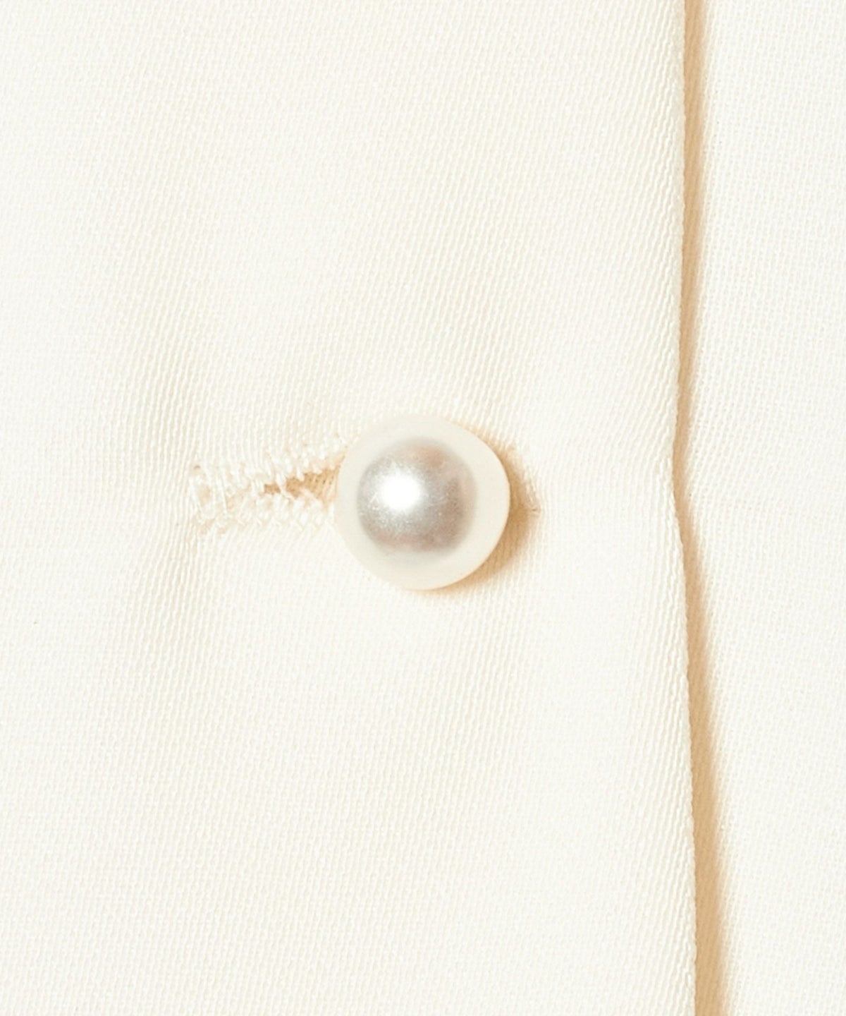 釦アップ (off white)