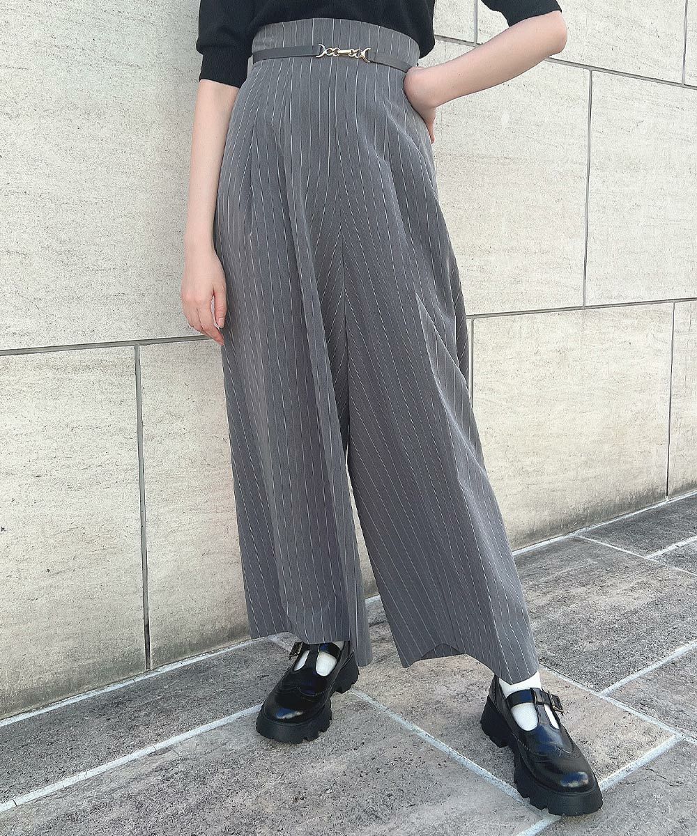 □【サイズ展開】ビットベルト付きレジメストライプパンツ/F&A