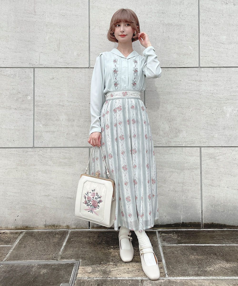 □オープンカラーローズ刺繍ブラウス/an another angelus [53BF02j002