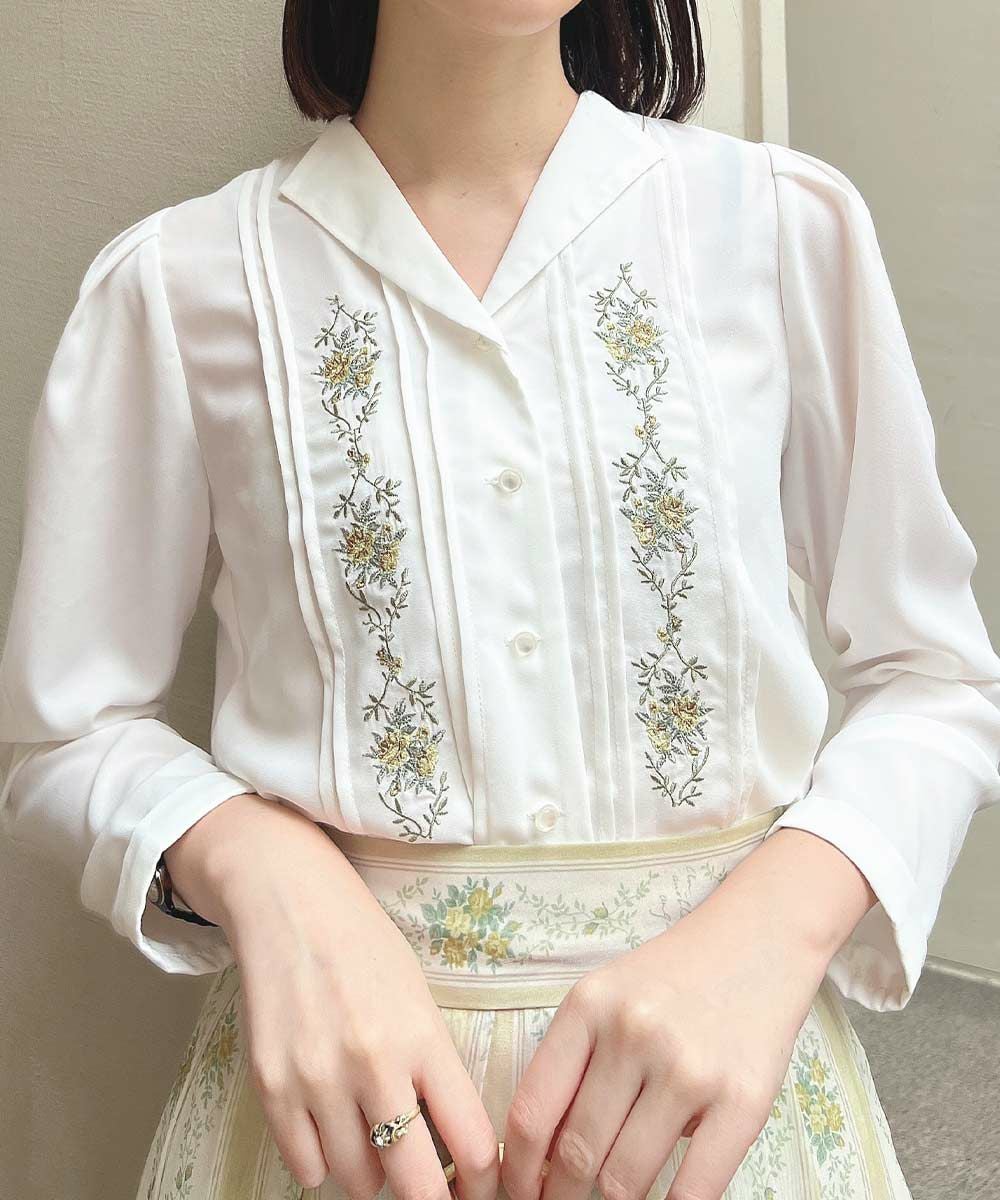 □オープンカラーローズ刺繍ブラウス/an another angelus [53BF02j002