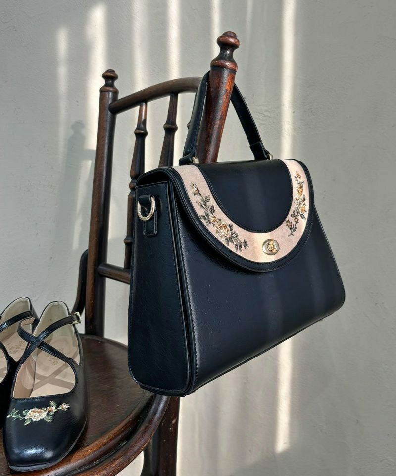 サークルフラップ刺繍台形バッグ/an another angelus [55BC05a003] | F