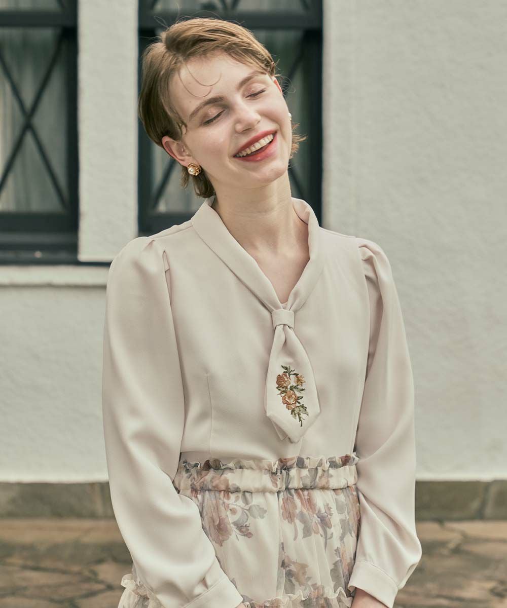 ローズ刺繍ショールカラーネクタイブラウス/an another angelus