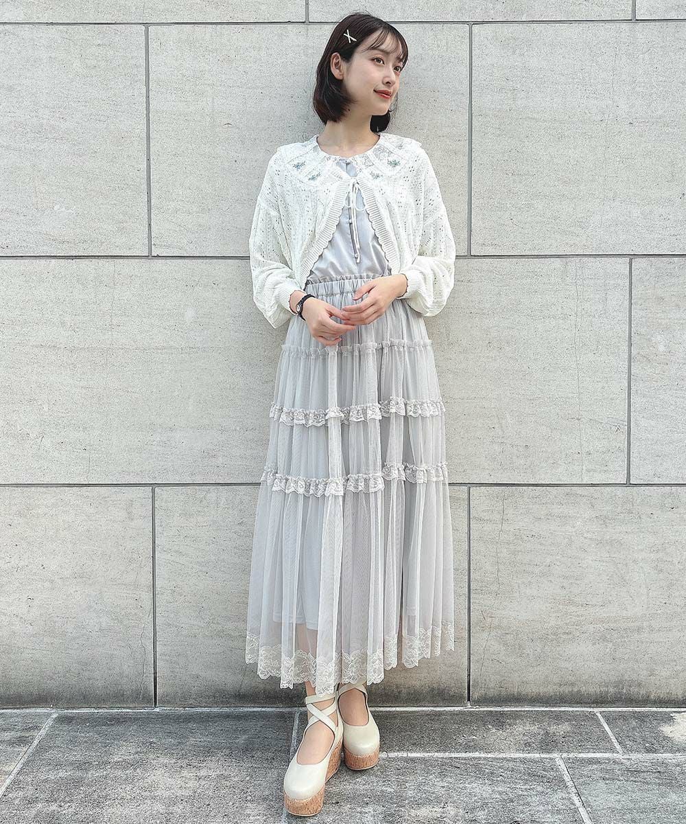 □ローズ刺繍チュールレース衿ブラウス/F i.n.t [54AF02g021 □ローズ刺繍チュールレース衿ブラウス/F i.n.t [54AF02g021
