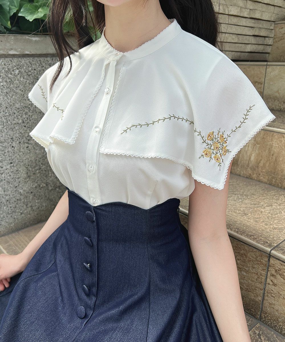 □スクエアケープ衿ローズ刺繍ブラウス/an another angelus