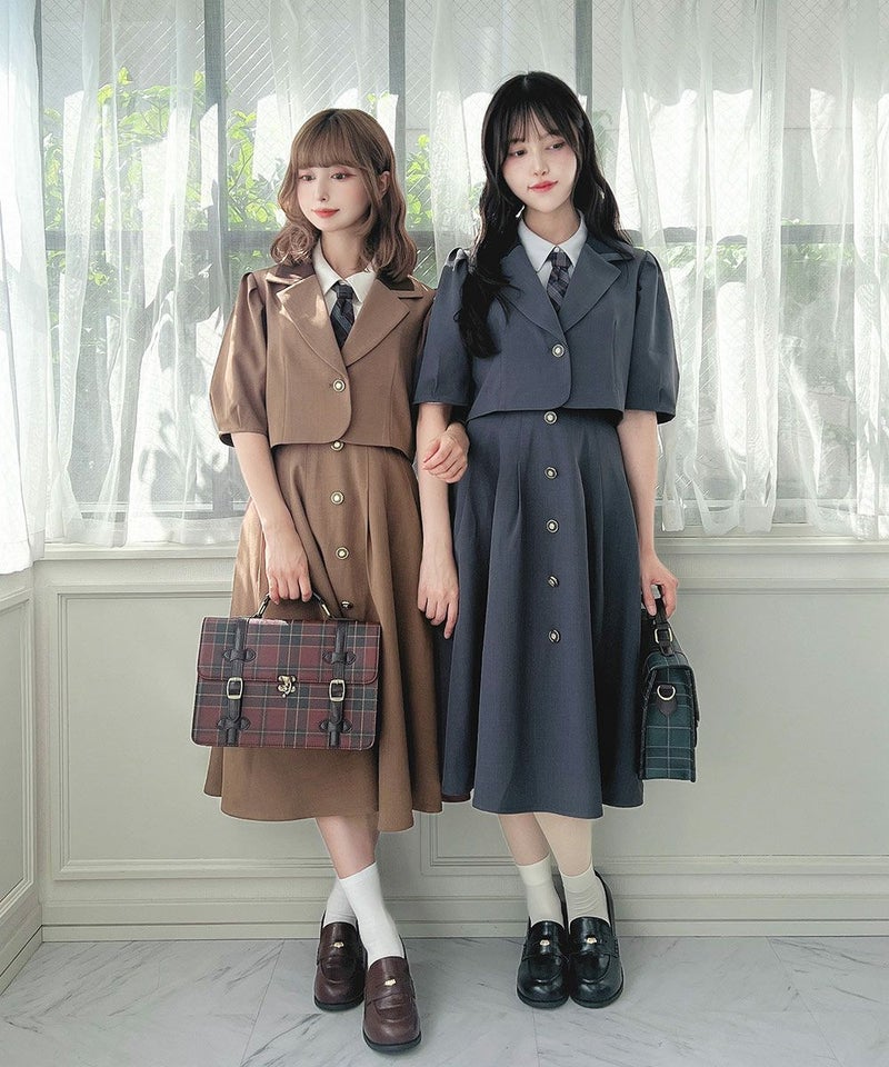 左：brown / 152cm, 右：gray / 157cm