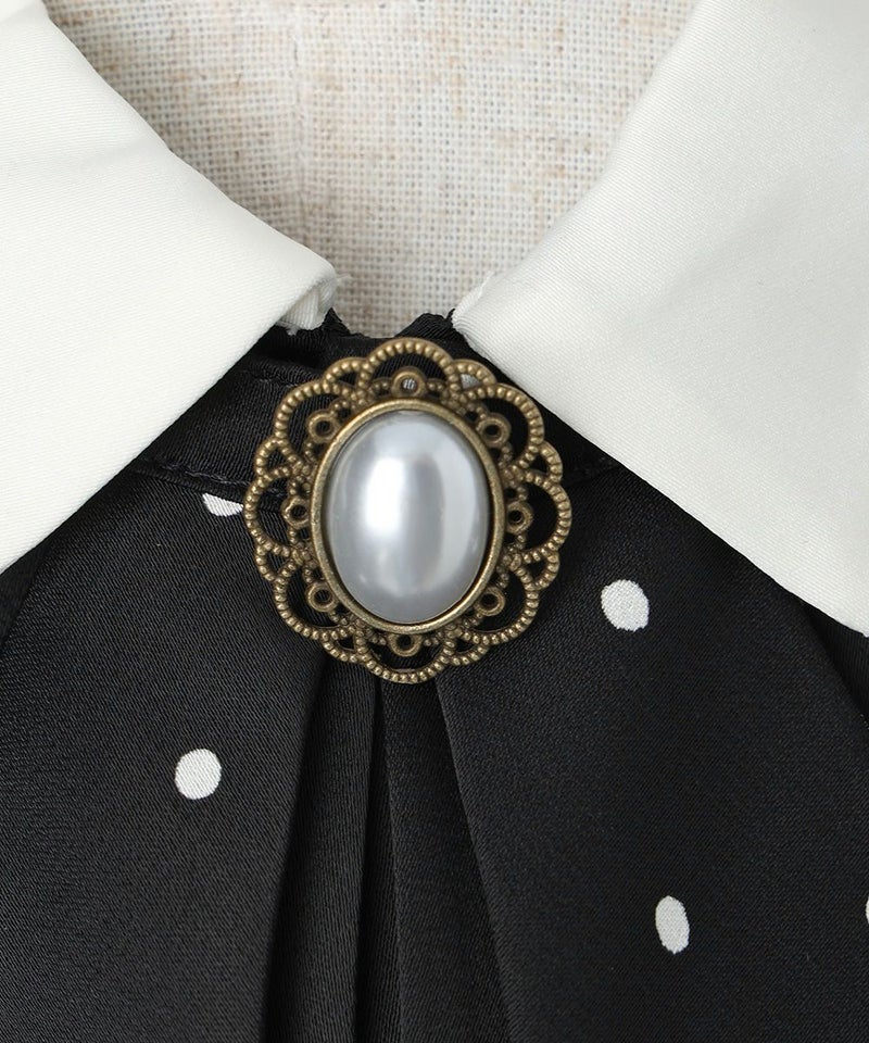 ブローチ (black×white)