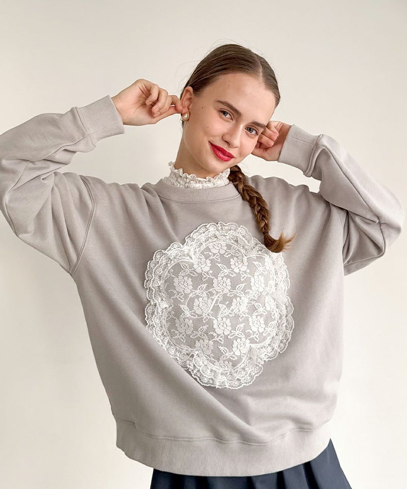 light gray / レーストップスとのレイヤード