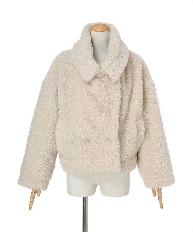 衿を閉めた状態 (off white)