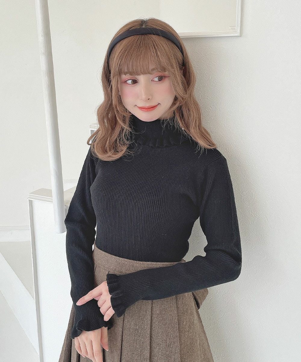 【N°21】17A-A002-7010b ショルダーフリル タートルネック長袖ニットセーター セール】 【OUTLET】リブフリルタートルネックセーター （ニット