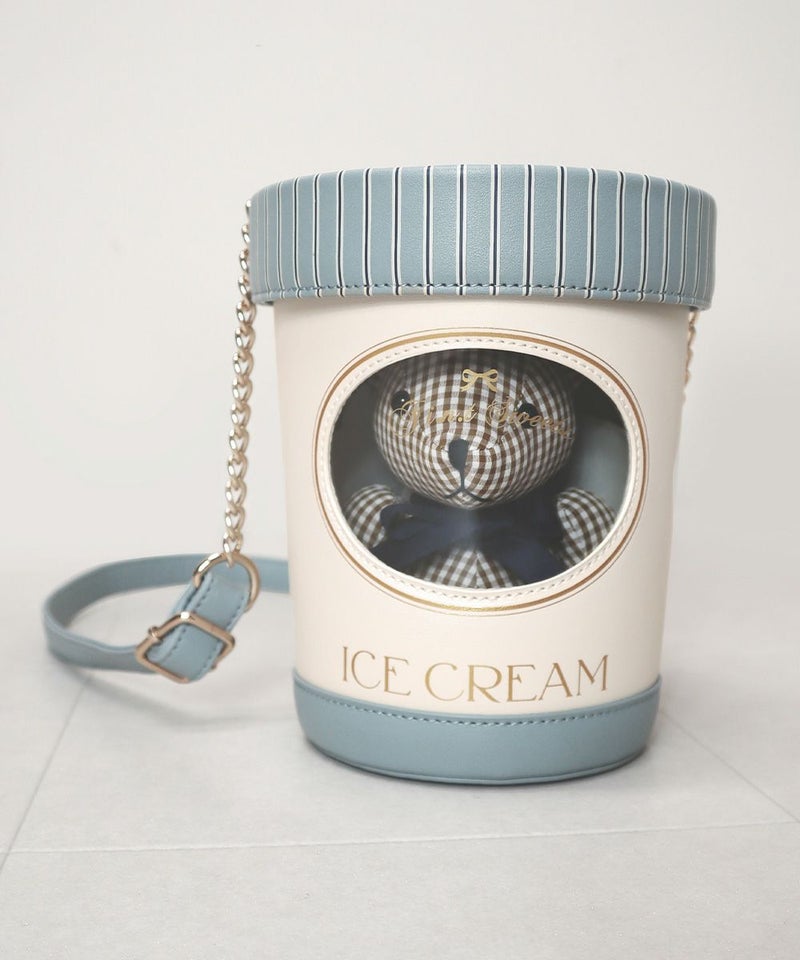 light blue / 中に物を入れた状態