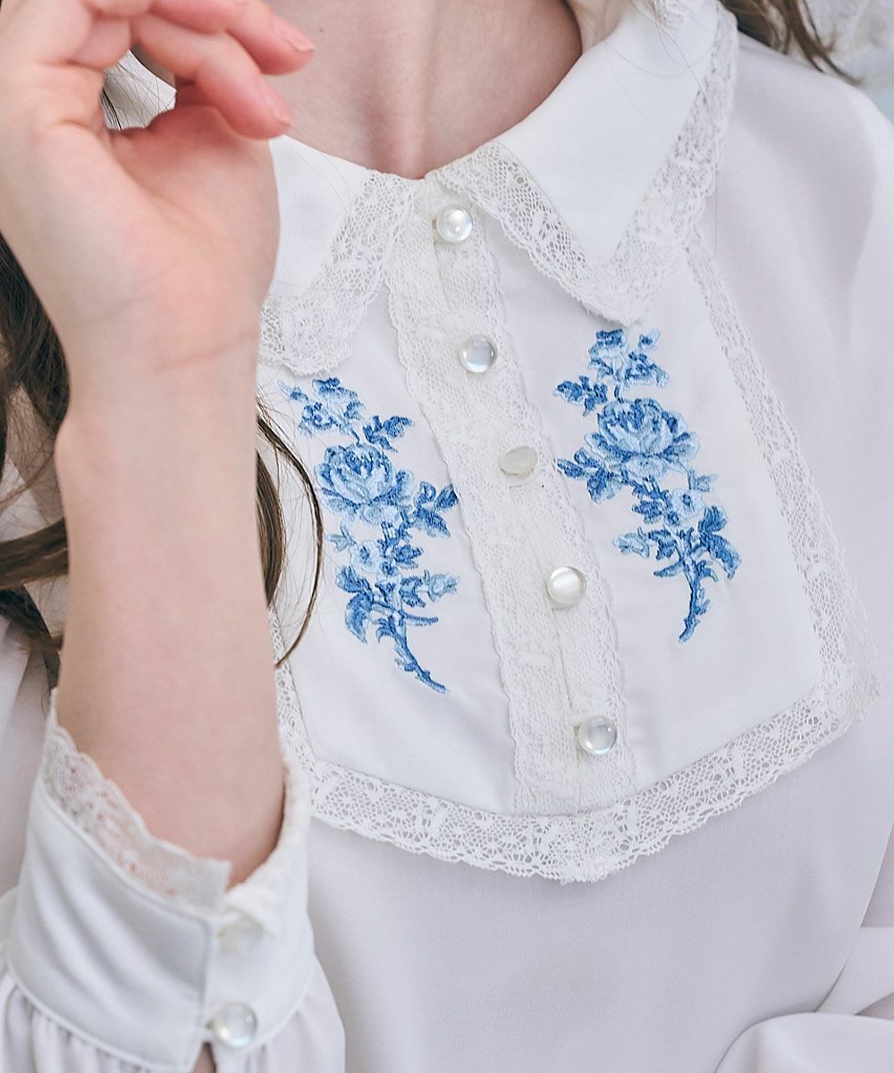 45R：美品【コットンフランネル×刺繍レース】ギャザー＆フレア•Aラインブラウス an another angelus（アンアナザーアンジェラス） 【洗える】プチ