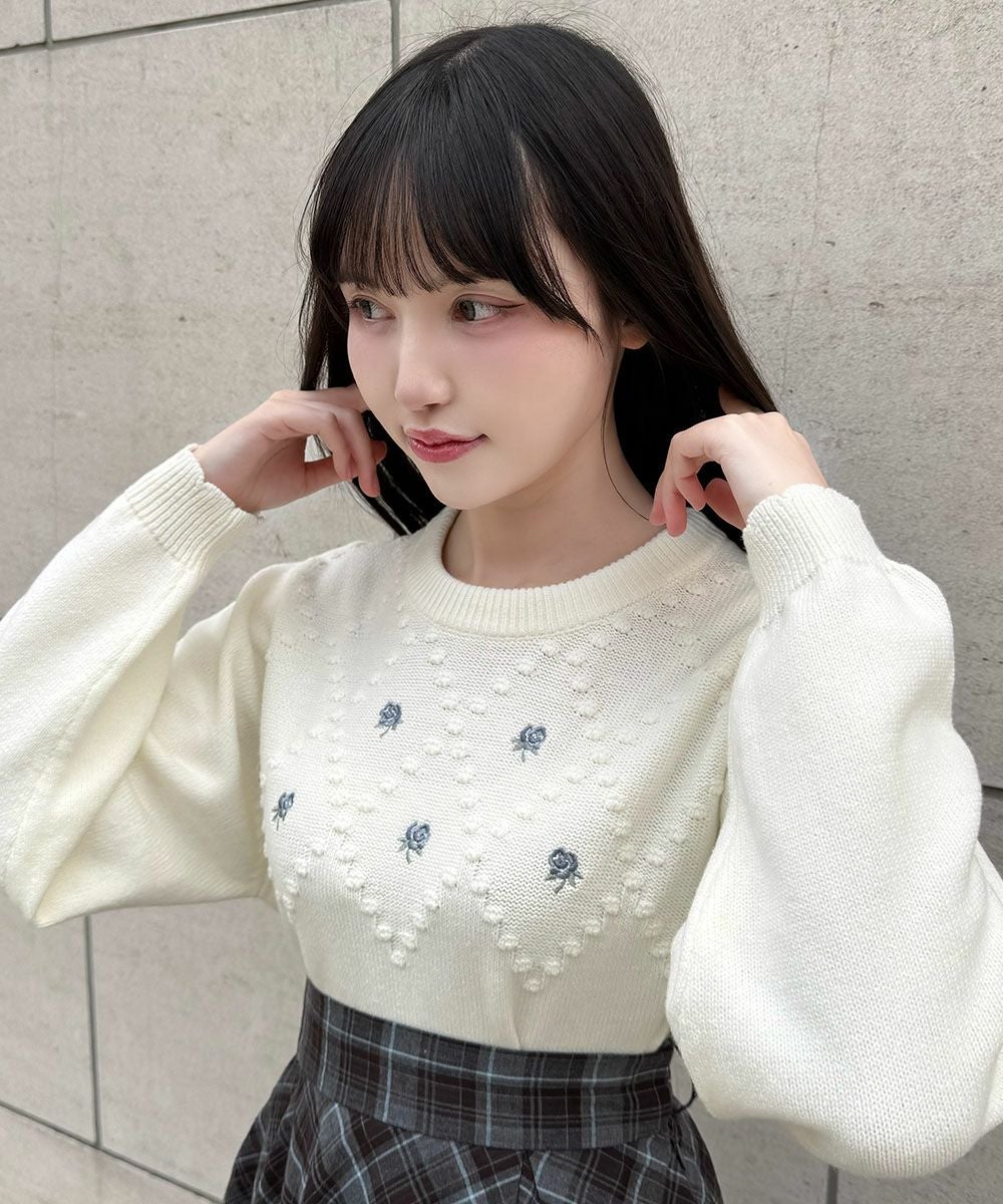 プチローズ刺繍ニットプルオーバー/F i.n.t [56AJ03j009] | F i.n.t