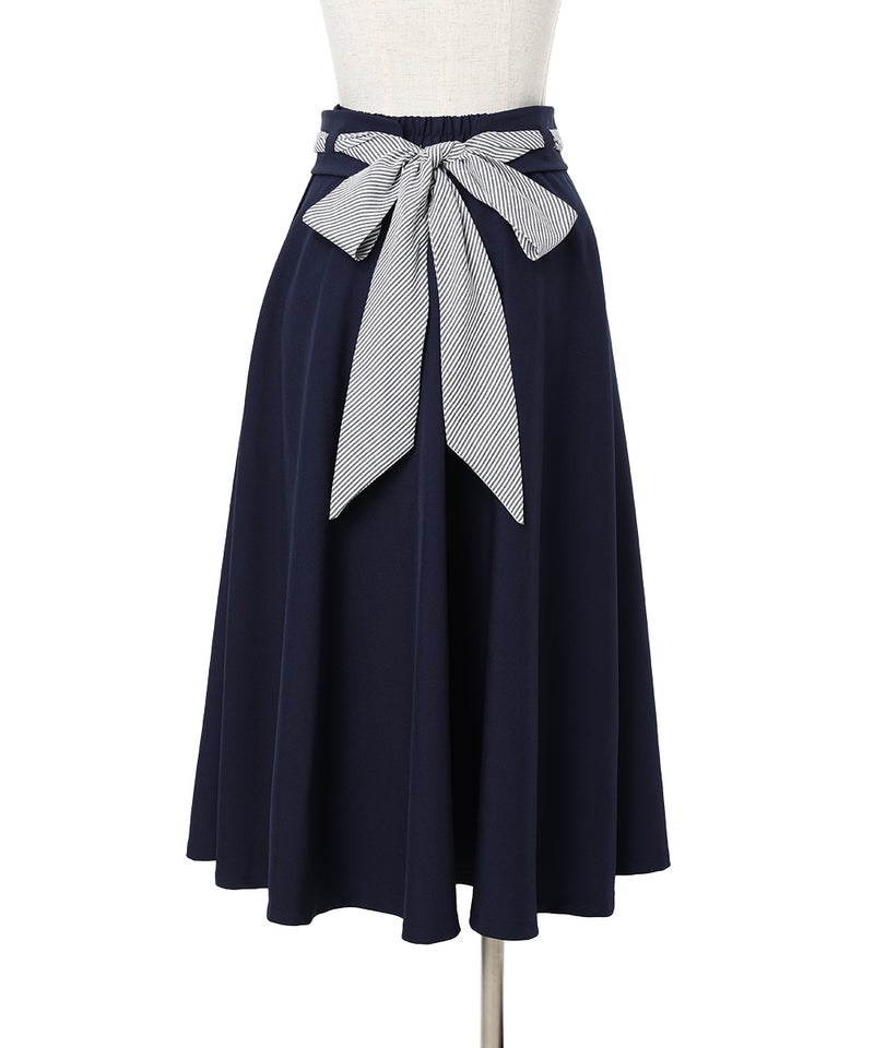 ベルトを後ろで結んだ状態 (navy)