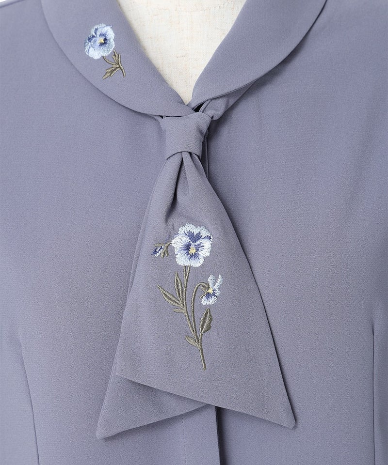 刺繡 (blue gray)